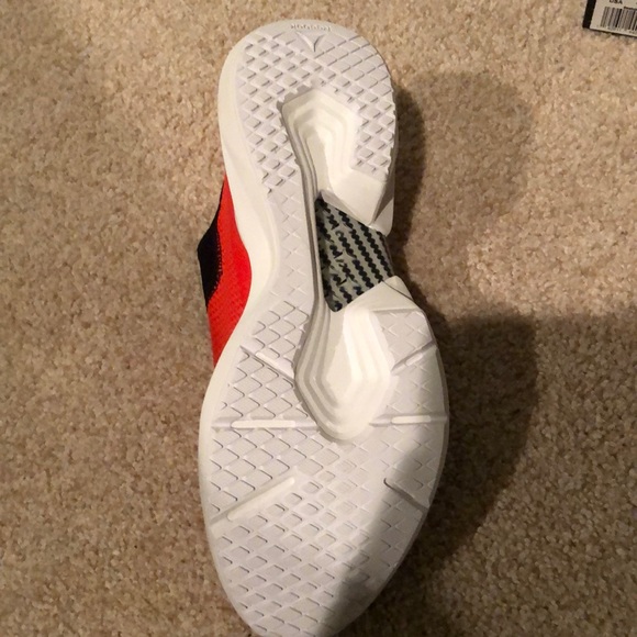 Reebox Sole Fury “Black Red” - Picture 4 of 8